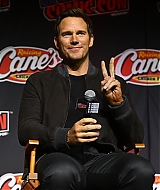 142.jpg